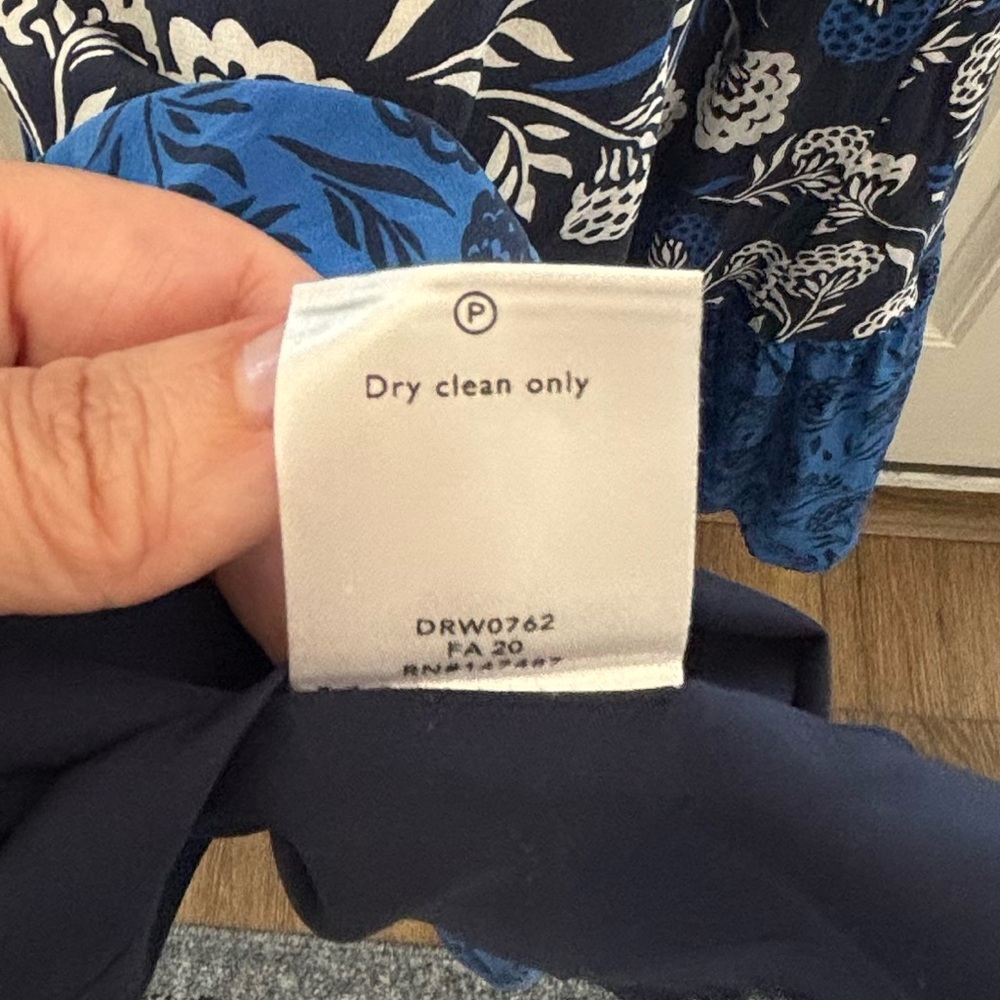 Draper James Silk Mixed Print V-Neck Midi Dress 8 - Picture 9 of 9